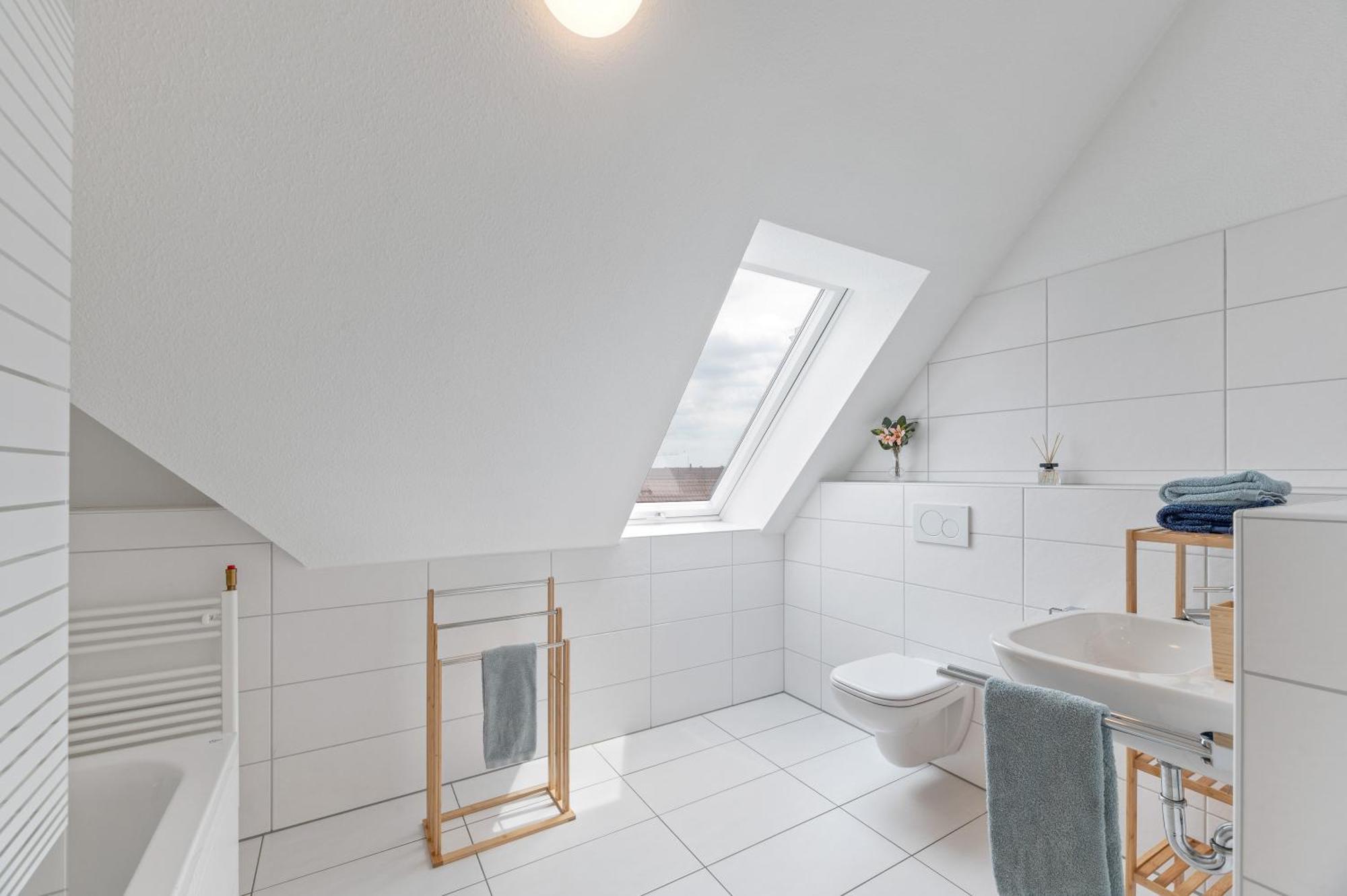 Design-Apartment - Kueche - Balkon - Tiefgarage Leinfelden-Echterdingen Eksteriør billede